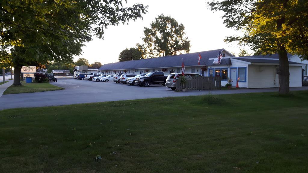 The Maplewood Motel Port Elgin Exterior photo