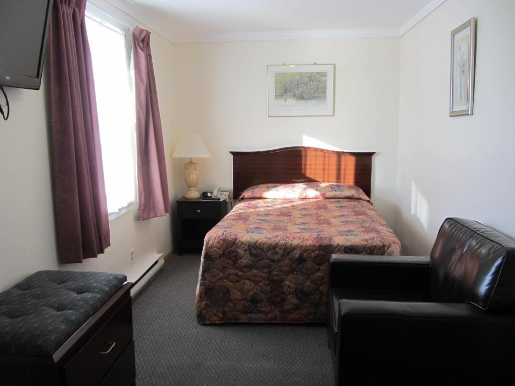 The Maplewood Motel Port Elgin Room photo