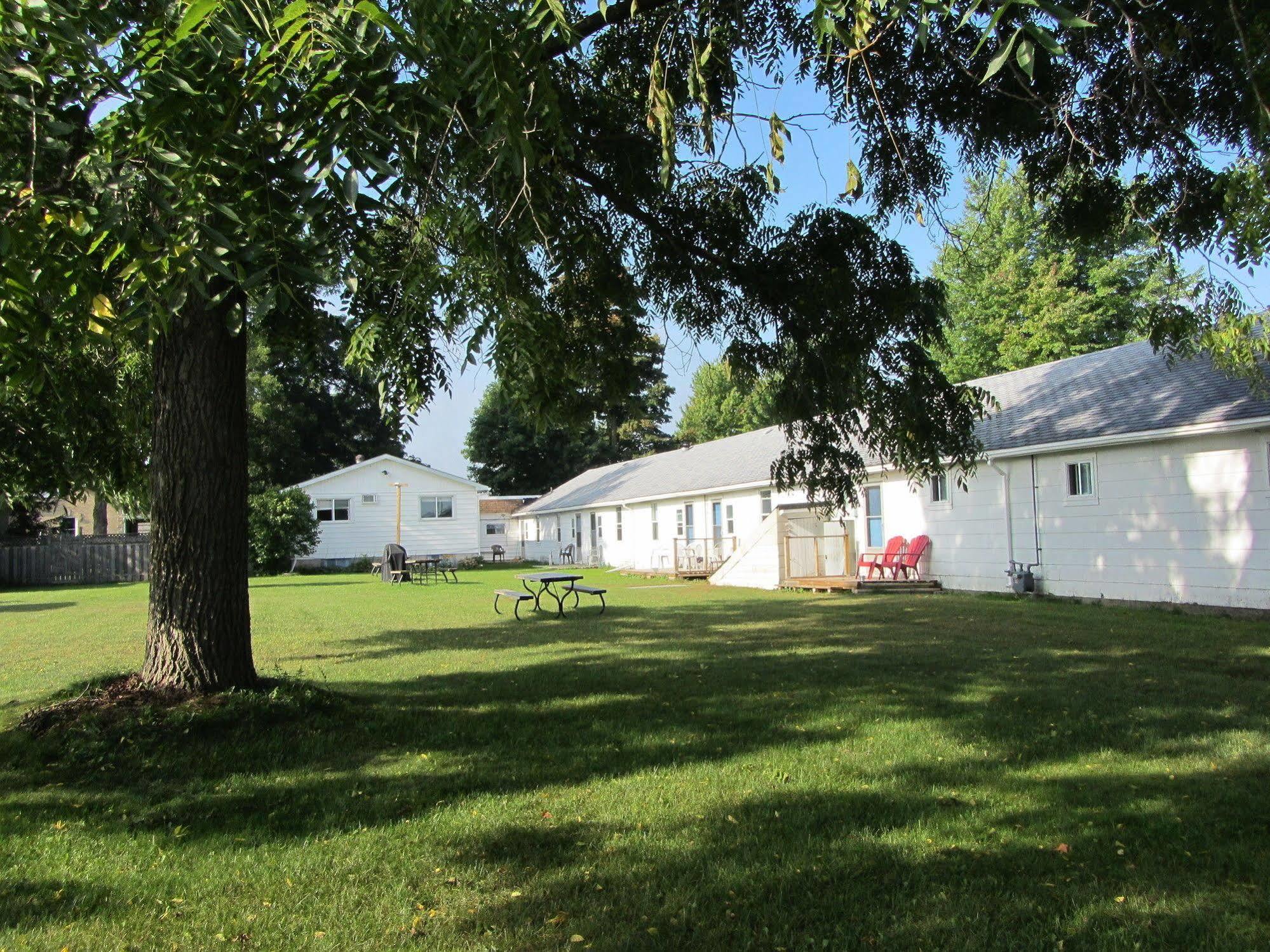 The Maplewood Motel Port Elgin Exterior photo